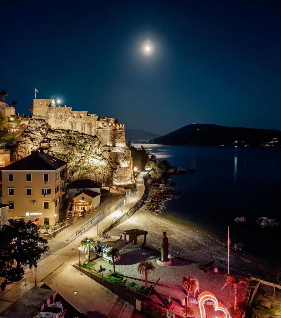 City Port Apartment Herceg Novi Eksteriør billede